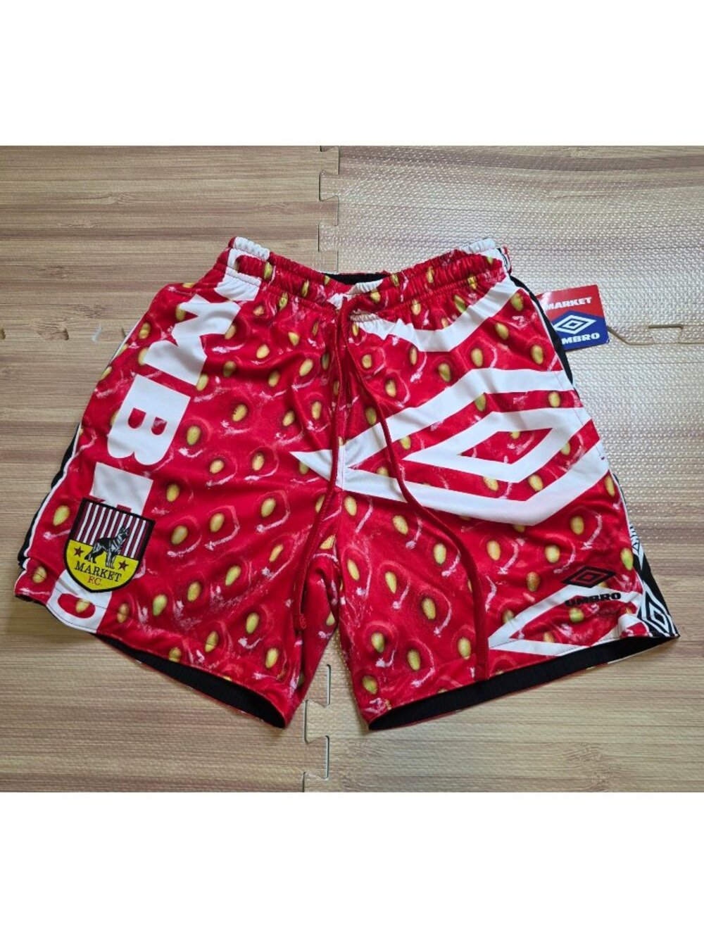Market Studios Umbro x Market Studios Reversible Shorts Size Medium